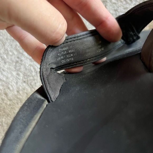 OluKai Ohana-M Men's Size 7 Black Beach Thong Slip On Flip Flop Sandals - Picture 5 of 5